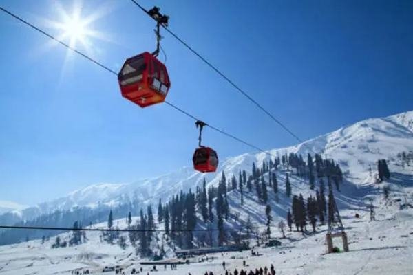 Gulmarg | Pahalgam | Srinagar Tour 6 Days Kashmir Couple/Group/Family package