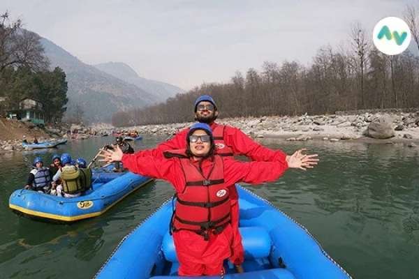 Shimla Manali Couple Package: Handcrafted Honeymoon Packages to Shimla, Kullu, Manali, Manikaran & Kasol.