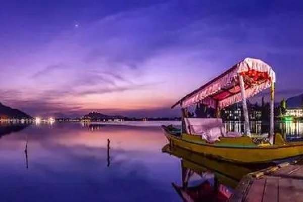 Srinagar | Gulmarg | Sonmarg | Pahalgam 7 Days Kashmir Group/Family kashmir houseboat tour Package